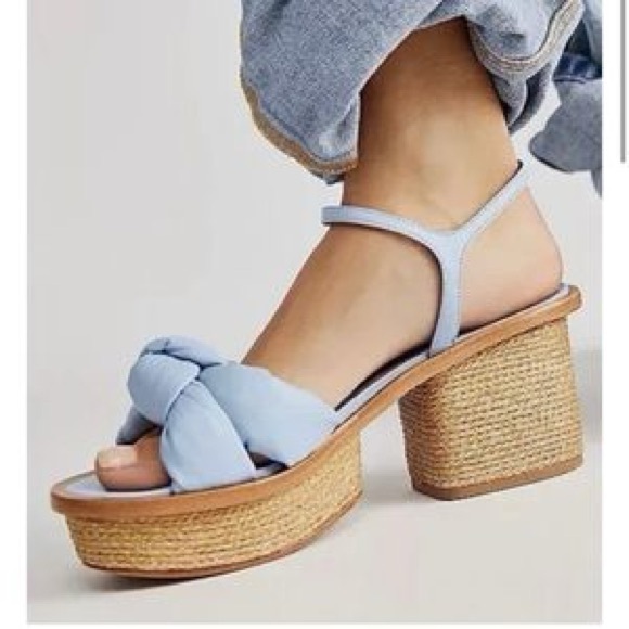 Vicenza Raffia Heels - Picture 2 of 8